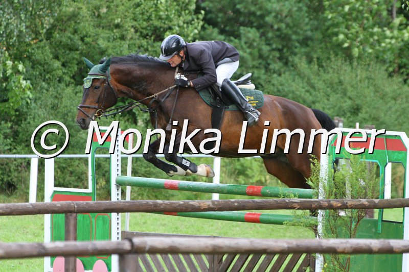 097M0622_Grandor_M Springen.JPG